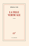 La fille verticale par Viti